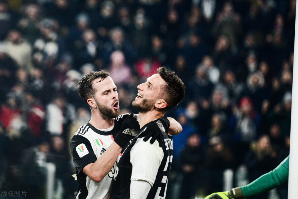 个人表现出 个人表现出